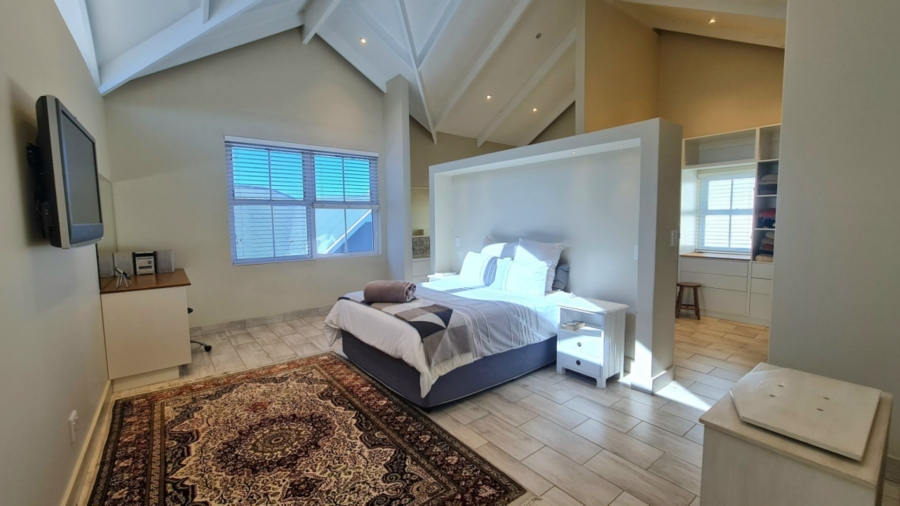 4 Bedroom Property for Sale in Goose Valley Western Cape